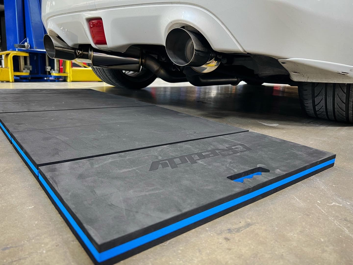 Out of Stock GReddy Mechanics Large Folding Mat